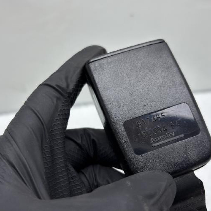 Attache ceinture arriere gauche RENAULT TWINGO 1 Photo n°4