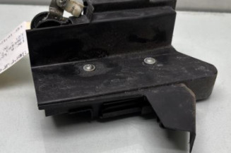 Serrure avant droit DACIA SANDERO 2