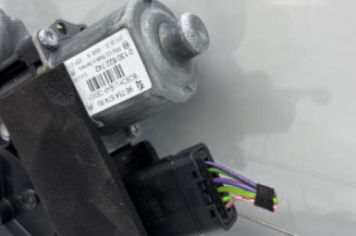Leve vitre electrique avant gauche PEUGEOT 308 1