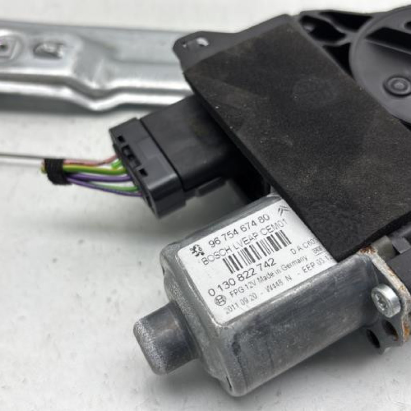 Leve vitre electrique avant gauche PEUGEOT 308 1 Photo n°6