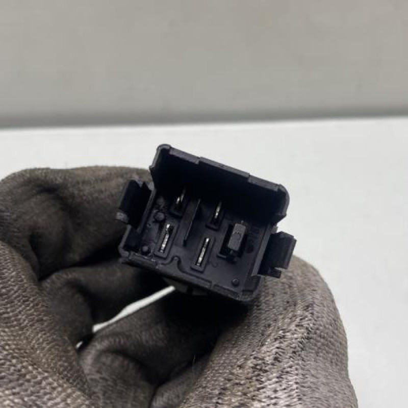Bouton de warning SEAT ALTEA Photo n°3
