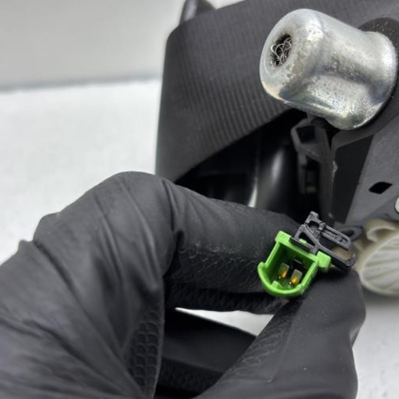 Pretensionneur de ceinture avant droit SKODA FABIA 2 Photo n°3