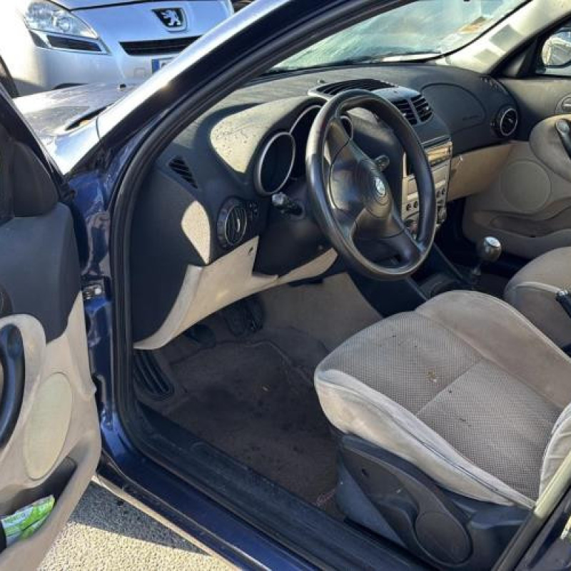 Leve vitre electrique avant gauche ALFA ROMEO 147 Photo n°12