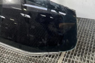 Custode arriere gauche PEUGEOT 5008 1
