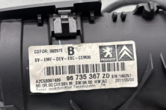 Ecran GPS PEUGEOT 5008 1