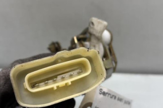 Serrure avant gauche TOYOTA YARIS 1
