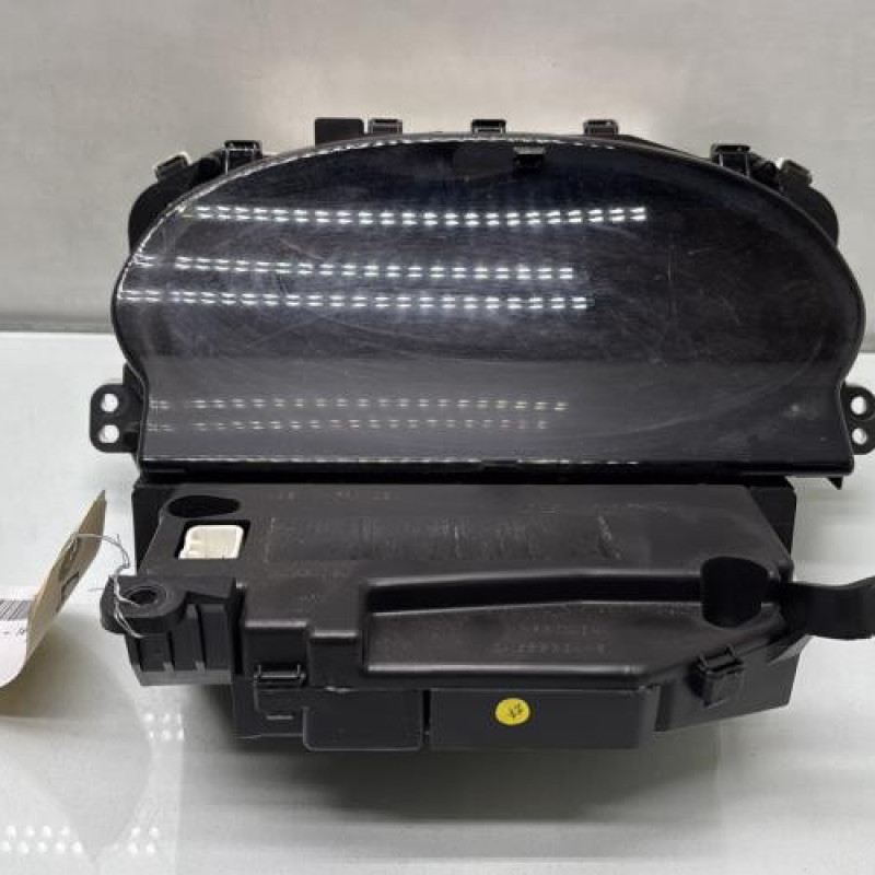 Compteur TOYOTA YARIS 1 Photo n°1