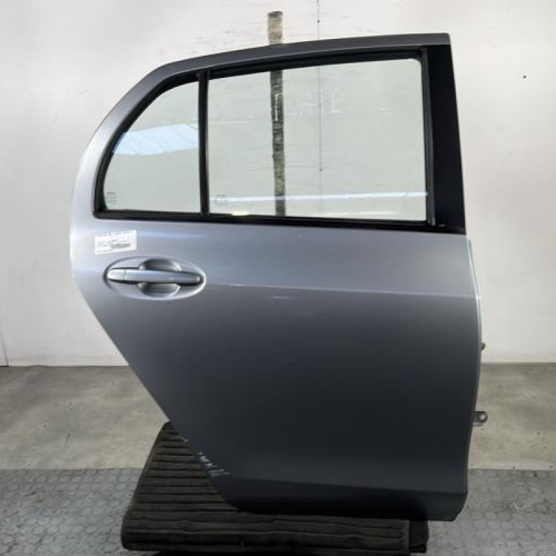 Porte arriere droit TOYOTA YARIS 2 Photo n°1