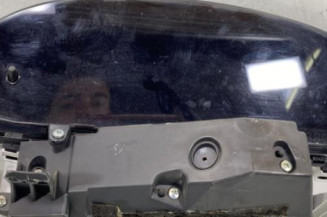 Compteur TOYOTA YARIS 2 Photo n°1