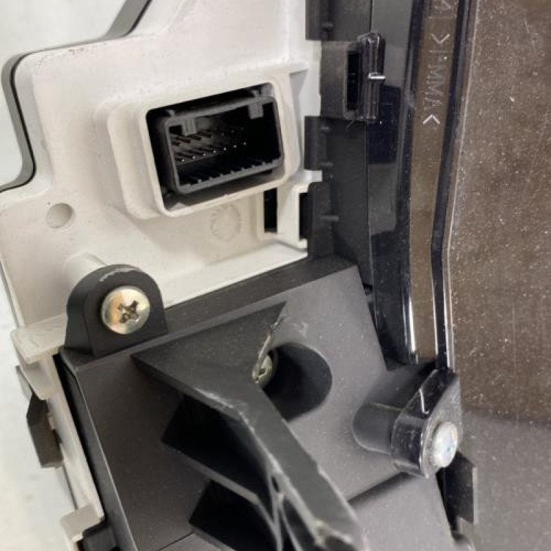 Compteur TOYOTA YARIS 2 Photo n°9