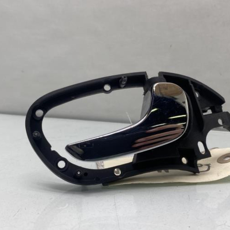 Poignee interieur arriere droit SEAT LEON 1 Photo n°1