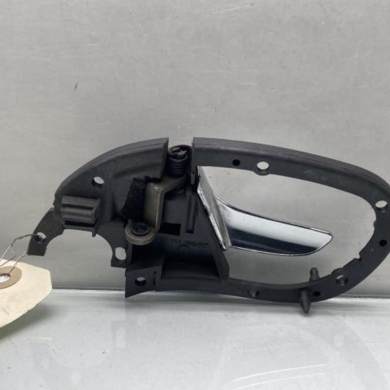 Poignee interieur arriere droit SEAT LEON 1 Photo n°3
