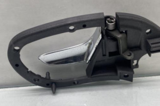 Poignee interieur avant gauche SEAT LEON 1