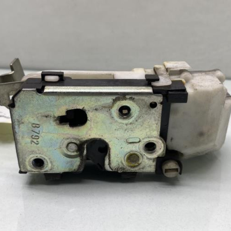 Serrure arriere droit FIAT PUNTO 2 Photo n°5