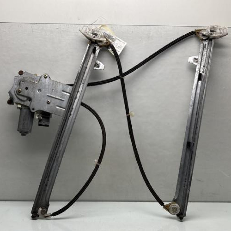 Leve vitre electrique avant gauche CITROEN XSARA PICASSO Photo n°1