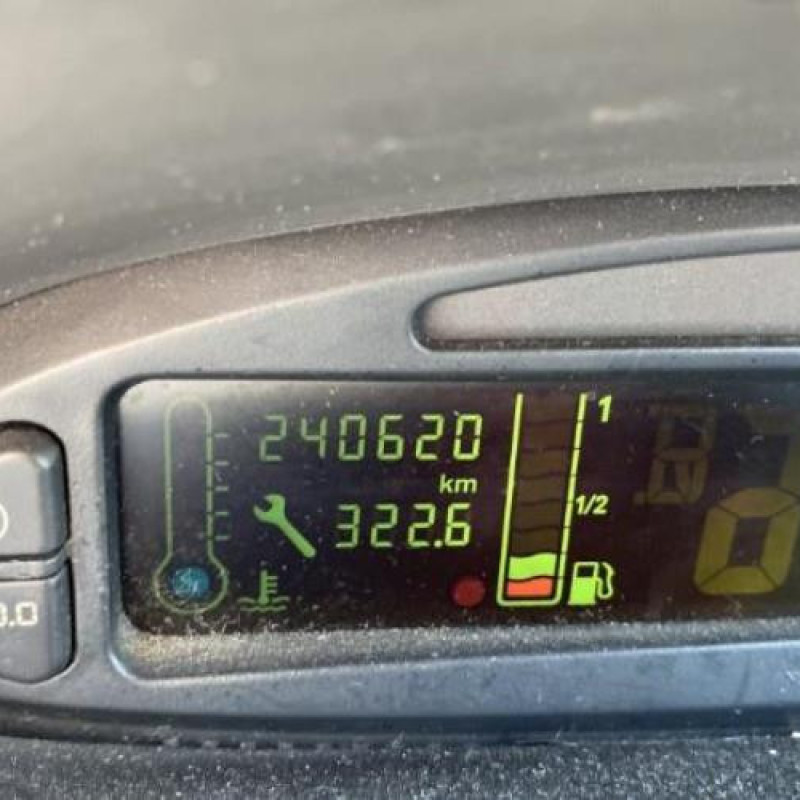 Feu arriere principal gauche (feux) CITROEN XSARA PICASSO Photo n°8