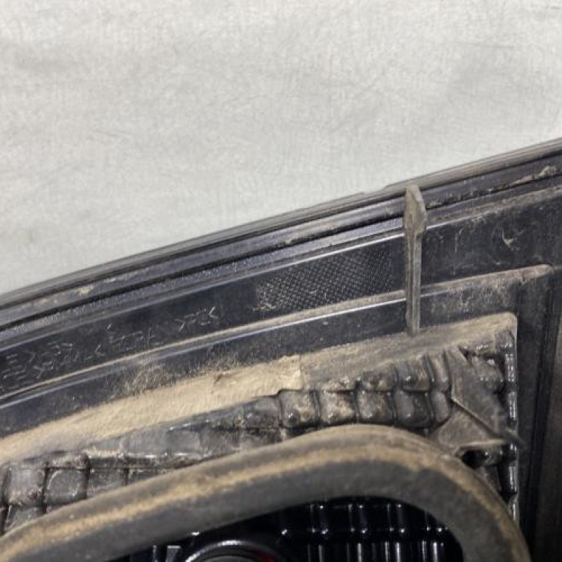 Feu arriere secondaire gauche (feux) RENAULT SCENIC 3 Photo n°3