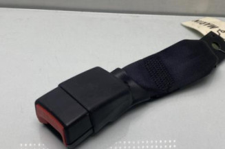 Attache ceinture arriere gauche NISSAN JUKE 1