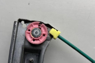 Leve vitre electrique avant gauche OPEL CORSA D