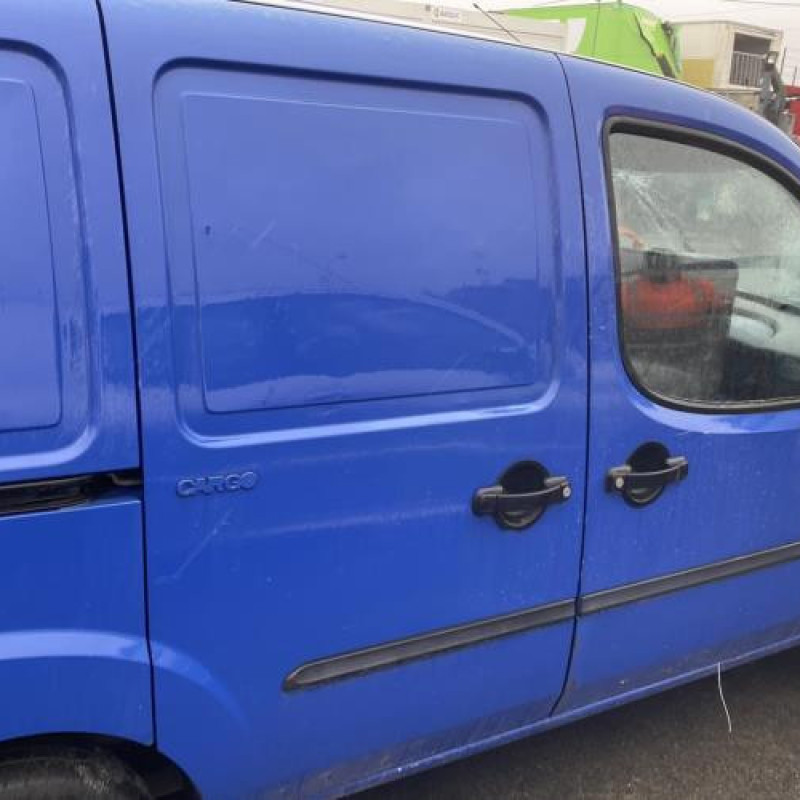 Leve vitre electrique avant gauche FIAT DOBLO 1 Photo n°11