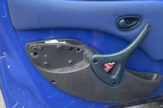 Leve vitre electrique avant gauche FIAT DOBLO 1