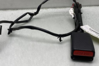 Attache ceinture avant droit NISSAN JUKE 1