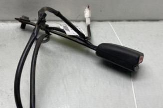 Attache ceinture avant gauche NISSAN JUKE 1