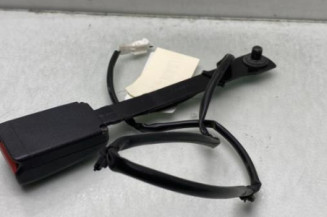 Attache ceinture avant gauche NISSAN JUKE 1