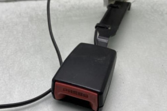 Attache ceinture avant gauche SKODA FABIA 2