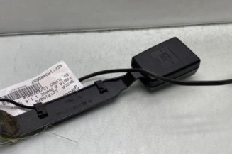 Attache ceinture avant gauche SKODA FABIA 2