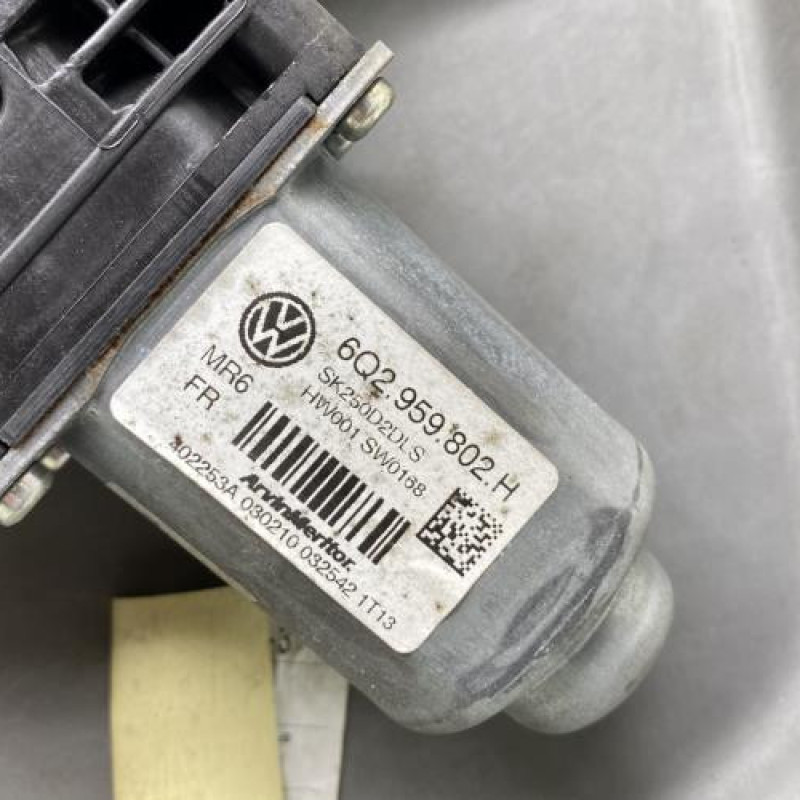 Leve vitre electrique avant gauche SKODA FABIA 2 Photo n°3