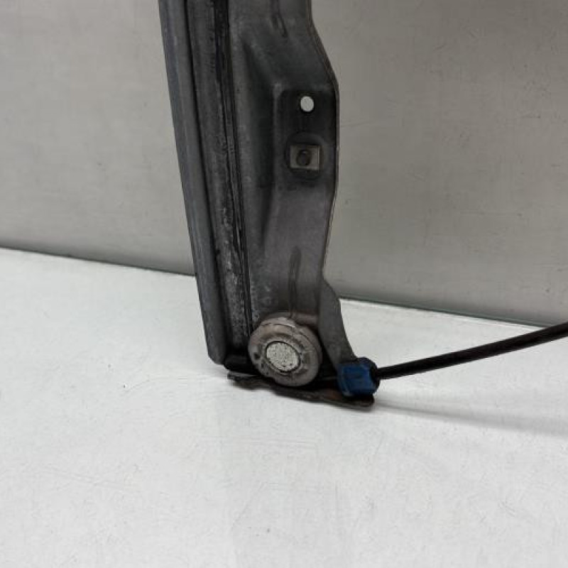 Leve vitre electrique avant gauche RENAULT CLIO 3 Photo n°5