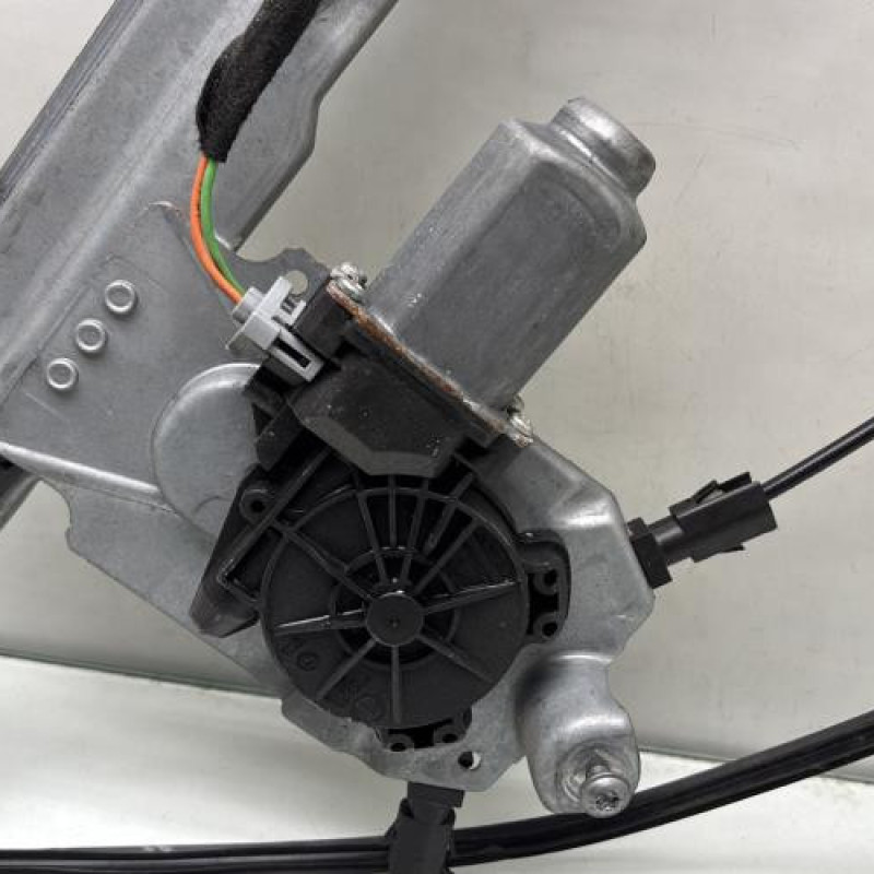 Leve vitre electrique avant gauche RENAULT CLIO 3 Photo n°10