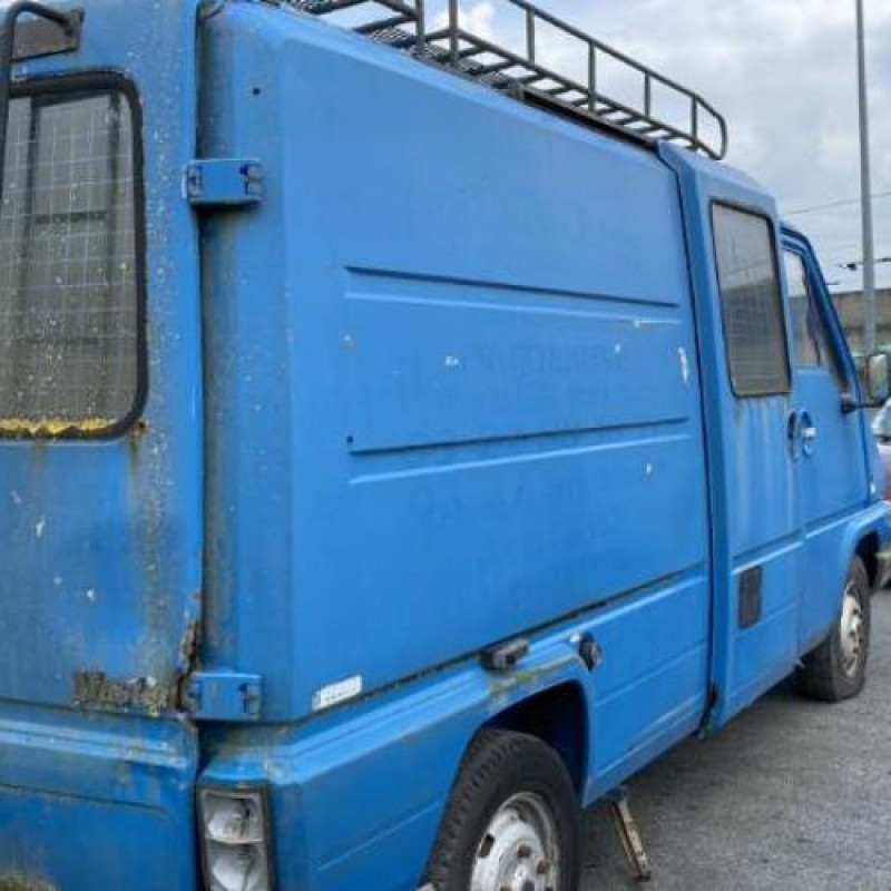 Vitre avant droit RENAULT MASTER 1 Photo n°8