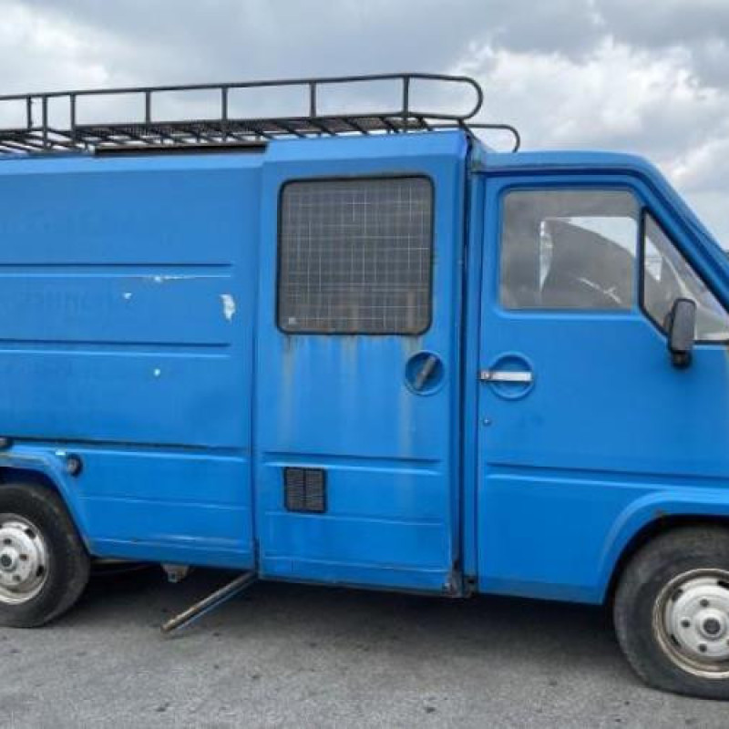 Vitre avant droit RENAULT MASTER 1 Photo n°11