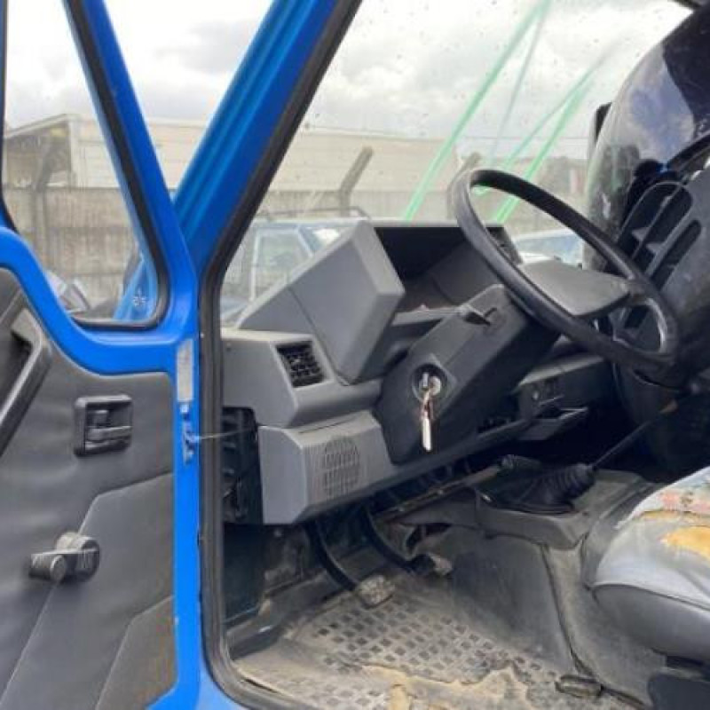 Vitre avant droit RENAULT MASTER 1 Photo n°17