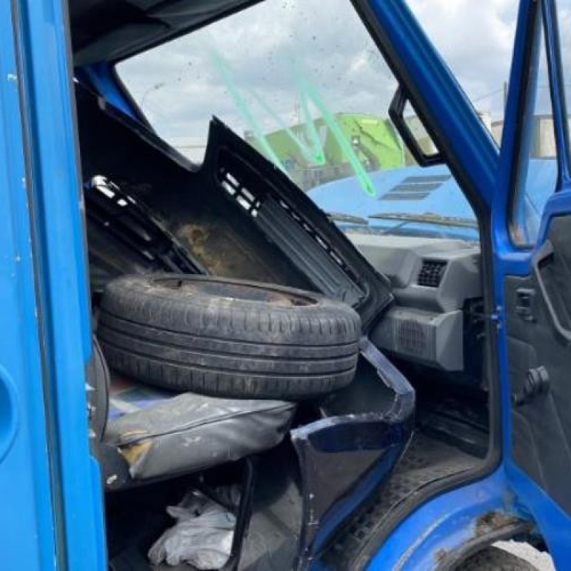 Vitre avant droit RENAULT MASTER 1 Photo n°19