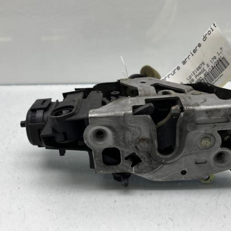 Serrure arriere droit MERCEDES CLASSE A 168 Photo n°6
