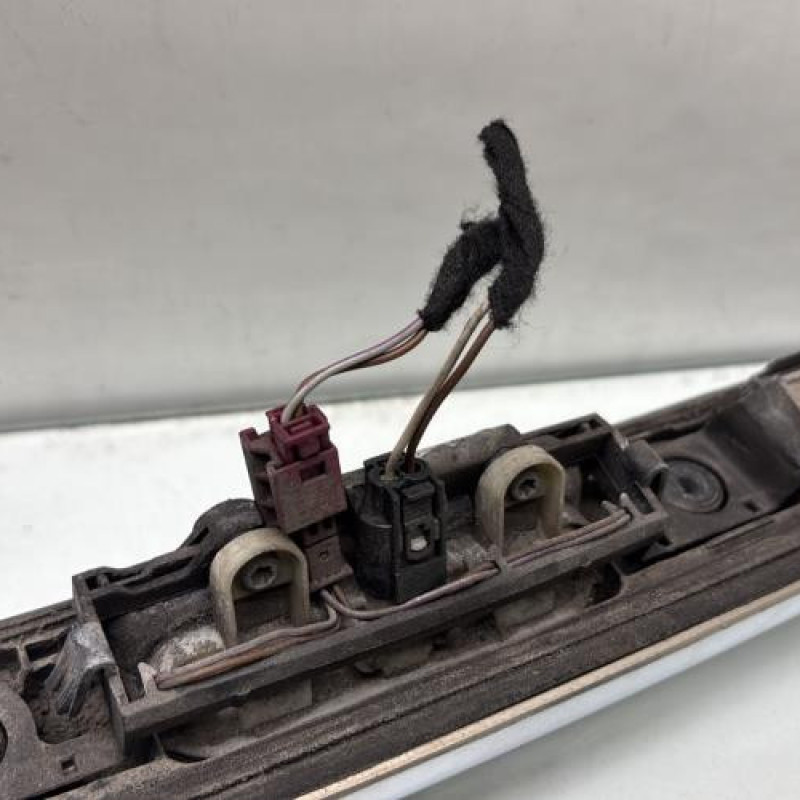 Bouton de coffre MERCEDES CLASSE B 245 Photo n°3
