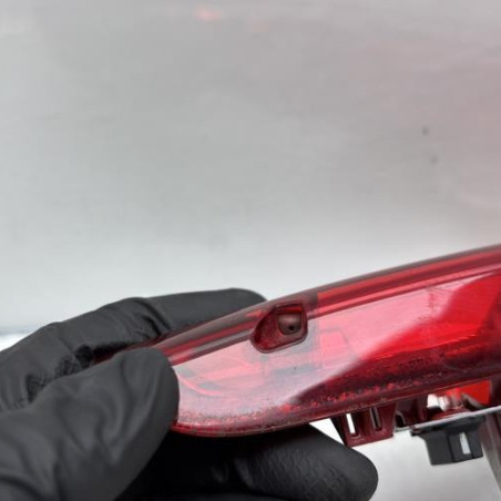 Feu arriere stop central PEUGEOT 208 1