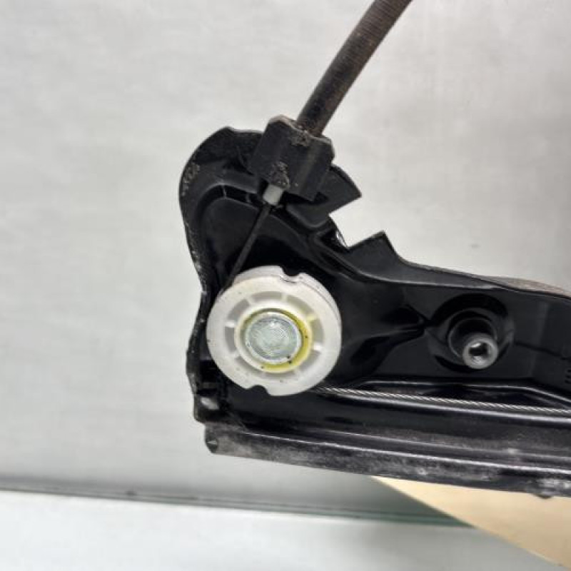 Leve vitre electrique avant gauche SKODA FABIA 2 Photo n°4
