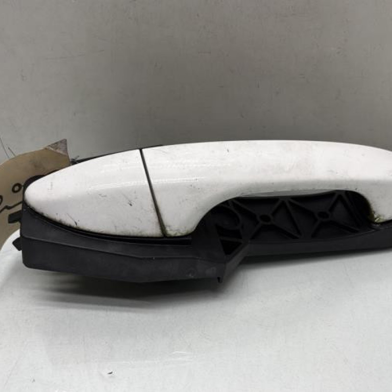 Poignee porte arriere droit HYUNDAI I 20 2 Photo n°3