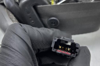 Pretensionneur de ceinture avant gauche RENAULT CLIO 3
