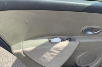 Pare choc arriere RENAULT CLIO 3