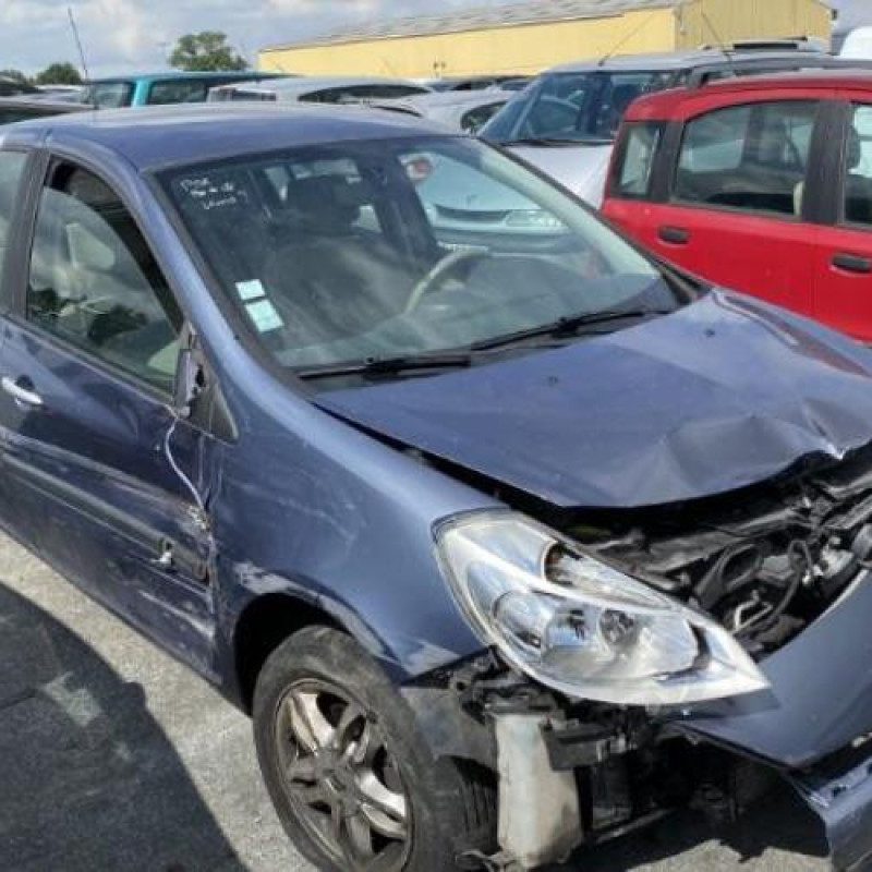 Pare choc arriere RENAULT CLIO 3 Photo n°12
