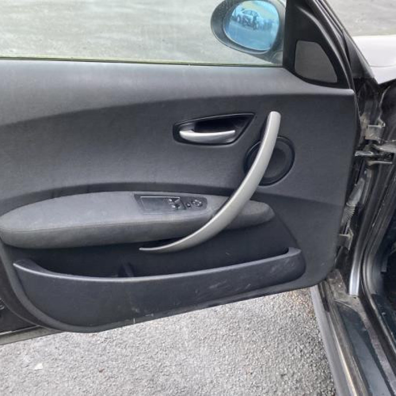 Custode arriere droit (porte) BMW SERIE 1 E87 Photo n°14