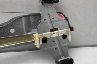 Leve vitre electrique avant gauche PEUGEOT 208 1