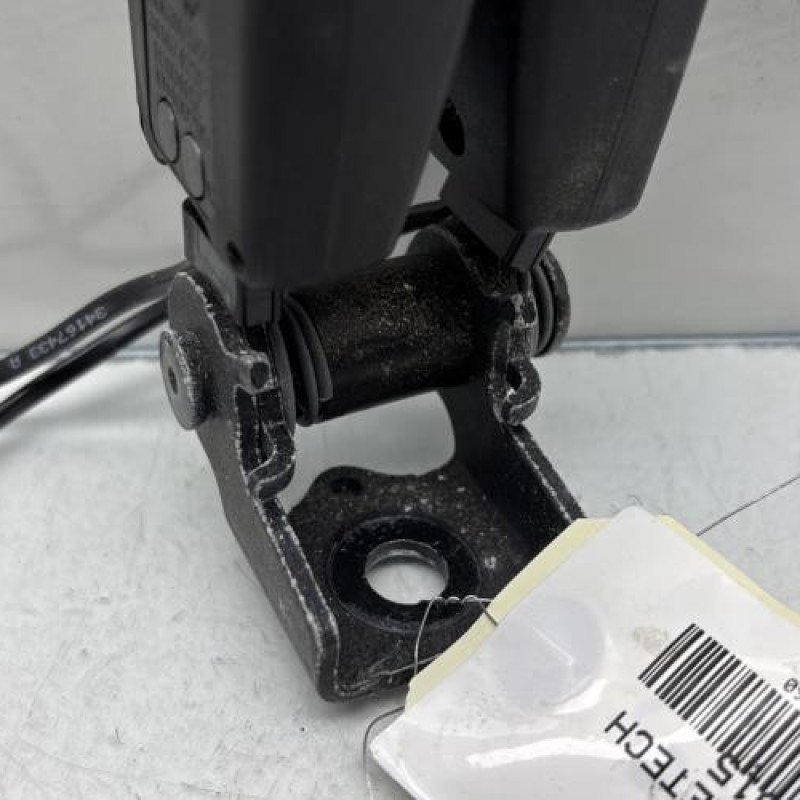 Attache ceinture arriere droit PEUGEOT 308 2 Photo n°2