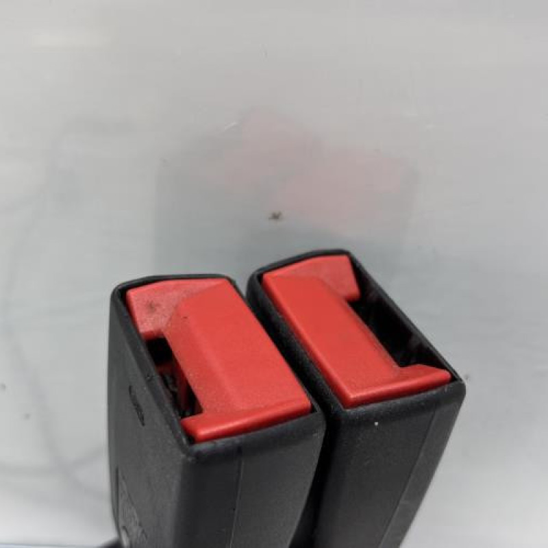 Attache ceinture arriere droit PEUGEOT 308 2 Photo n°3