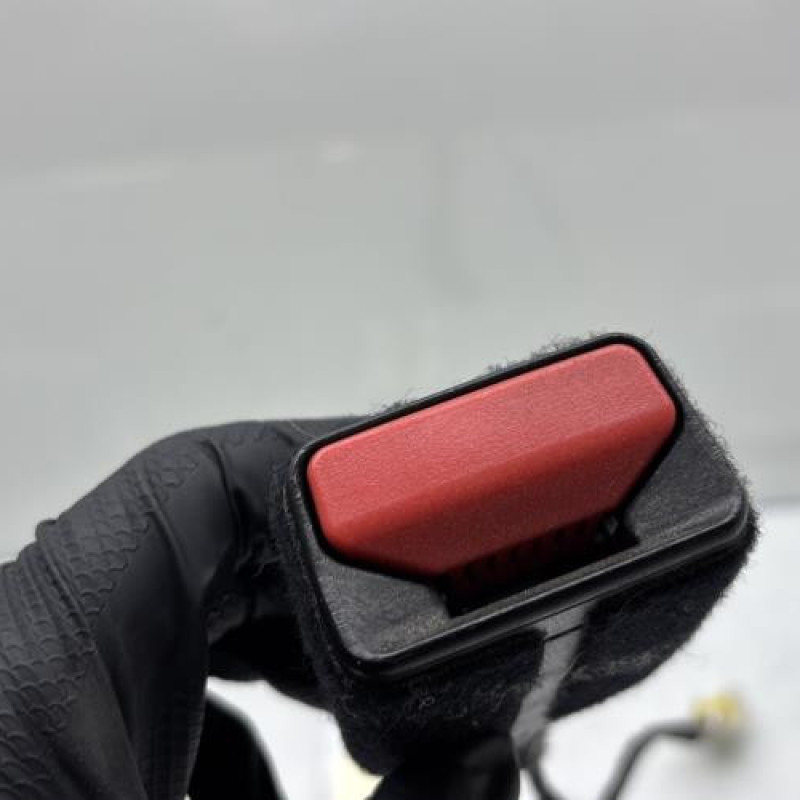 Attache ceinture avant gauche PEUGEOT 308 2 Photo n°4